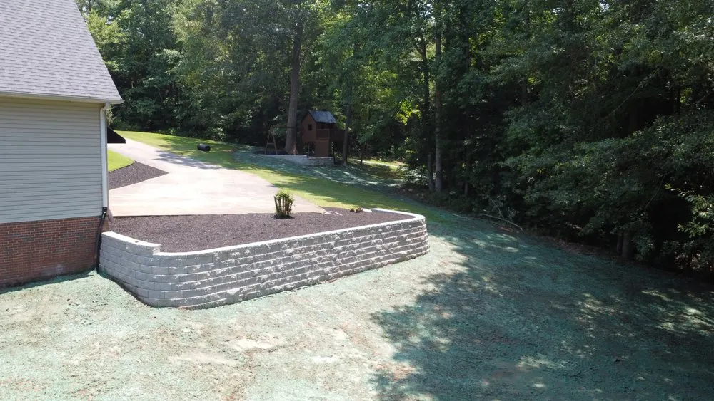 Trusted yard cleanup service in Williamston, SC - Smith Landscaping