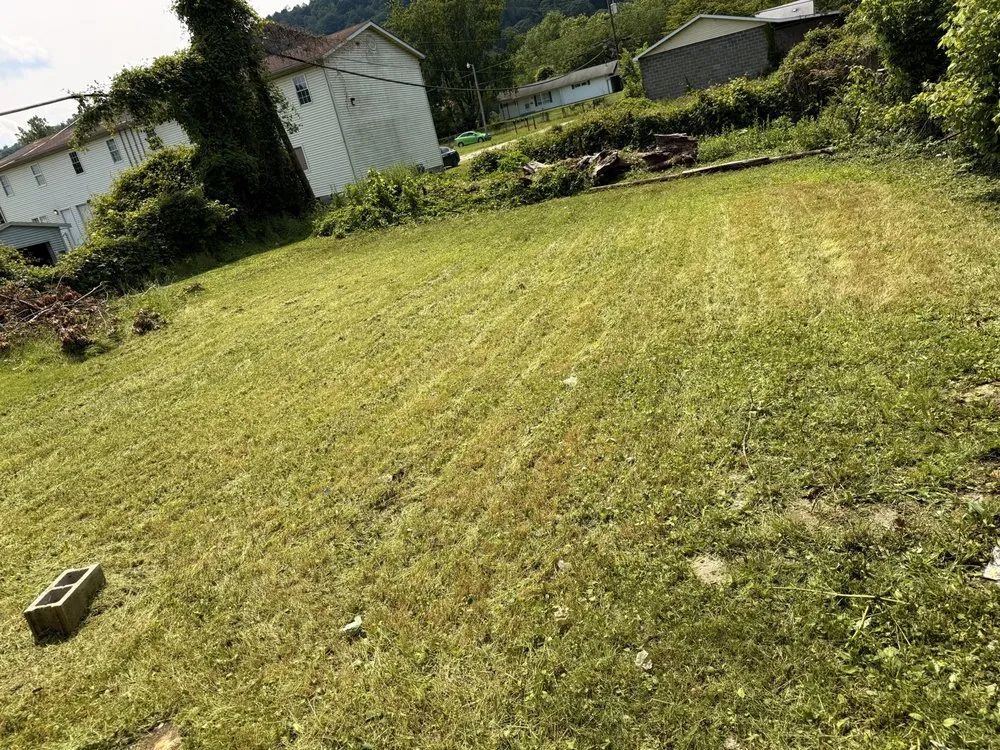 Professional landscape installation experts serving Charleston, WV - Smith Lawn Care