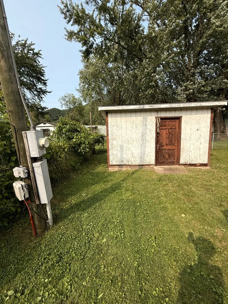 Local lawn mowing service for year-round maintenance in Charleston, WV by Smith Lawn Care