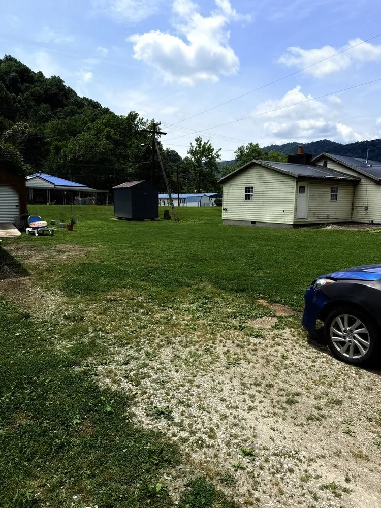 Top-rated landscape installation in Charleston, WV - Smith Lawn Care