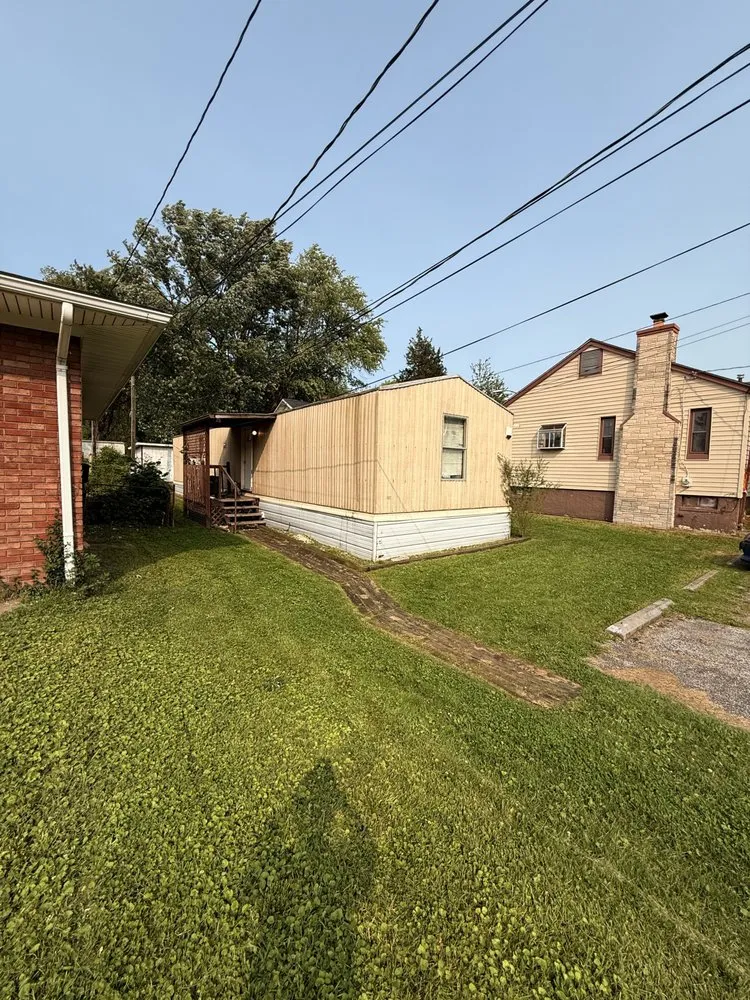 Custom lawn mowing service in Charleston, WV - Smith Lawn Care