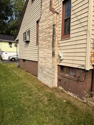 Smith Lawn Care Logo