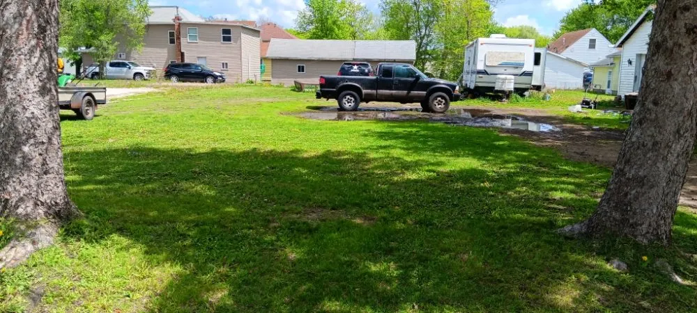 Top-rated garden landscaping in Estherville, IA by Smith Lawn Care