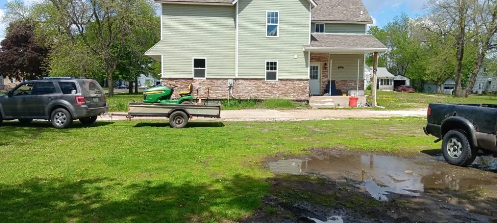 Top-rated yard cleanup service in Estherville, IA by Smith Lawn Care