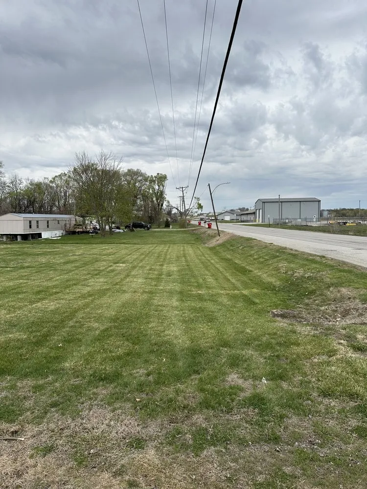 Custom yard maintenance with custom design in Kearney, MO by Smith Lawn Care