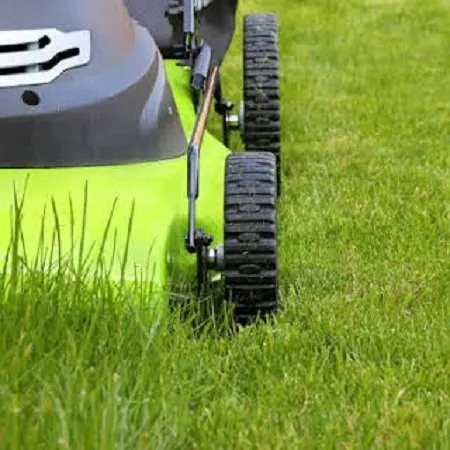 Expert landscaping services in Warsaw, IN by Smith Lawn Care