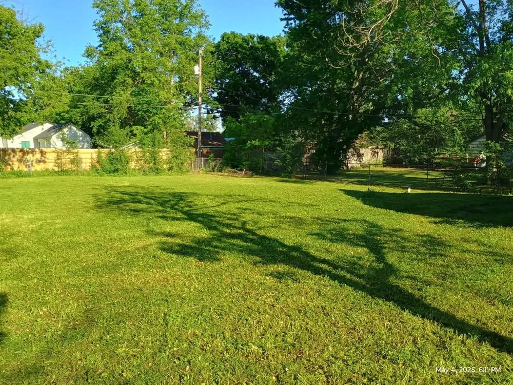 Trusted lawn mowing service in Wichita, KS - Smith Lawn Care