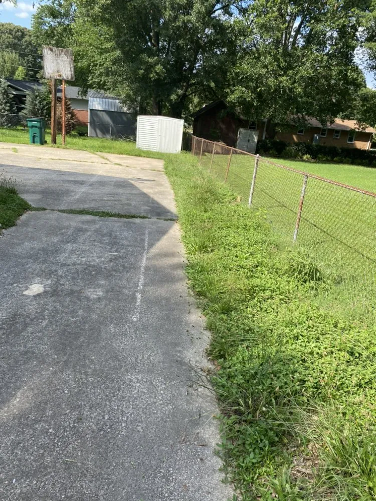 Local yard cleanup service experts serving Greenville, SC - Smith Lawncare & Handyman Services