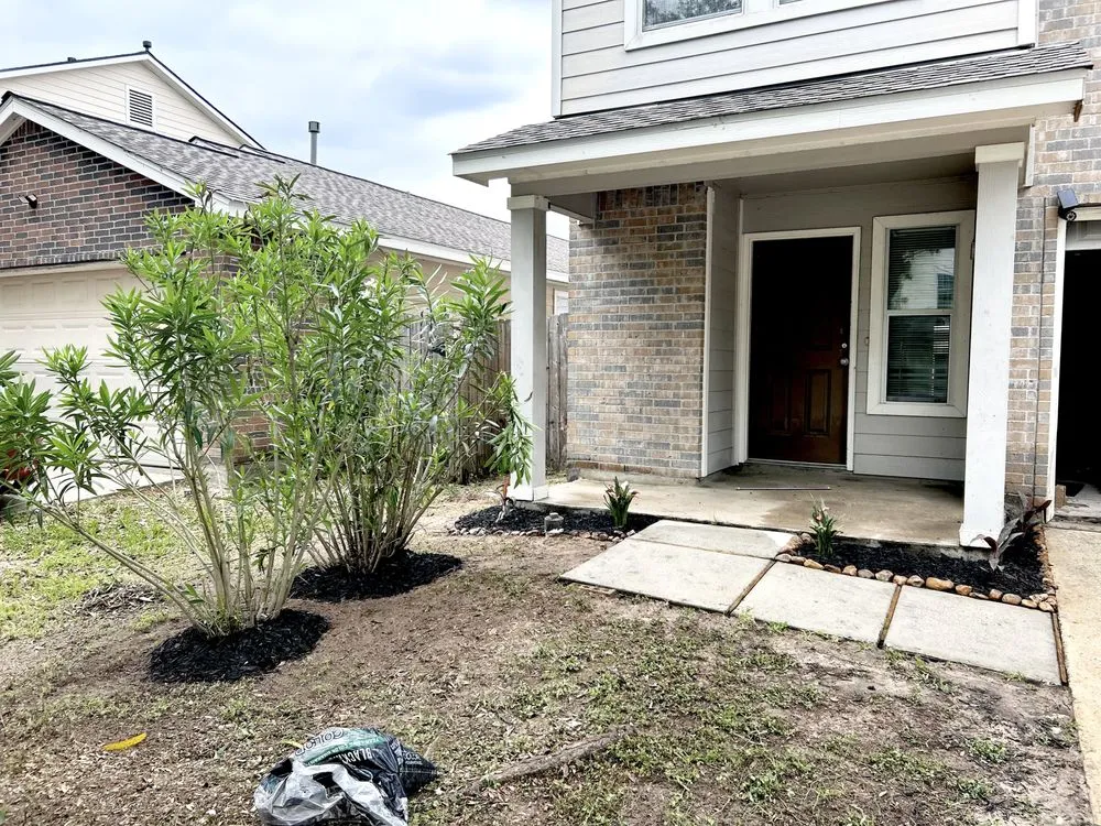 Custom landscape design experts serving Spring, TX - Smith Pro Pressure Wash And Landscaping