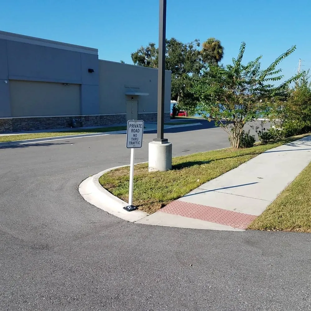 Reliable garden landscaping for residential properties in Lakeland, FL by Smith Property Services