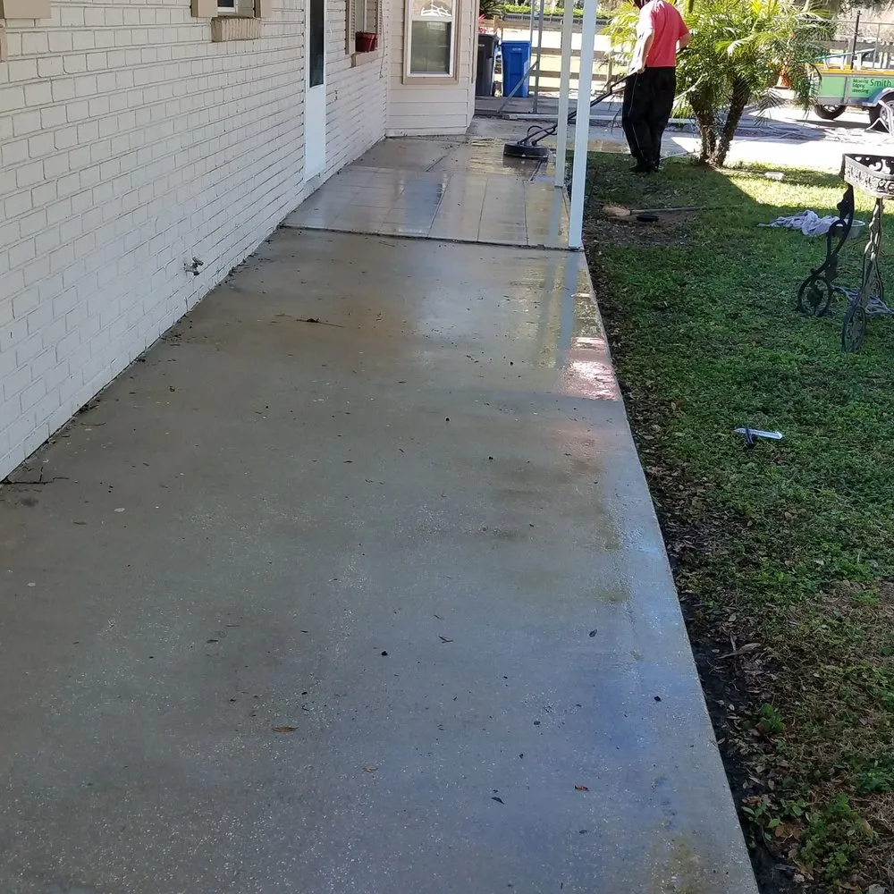 Top-rated residential landscaping in Lakeland, FL by Smith Property Services