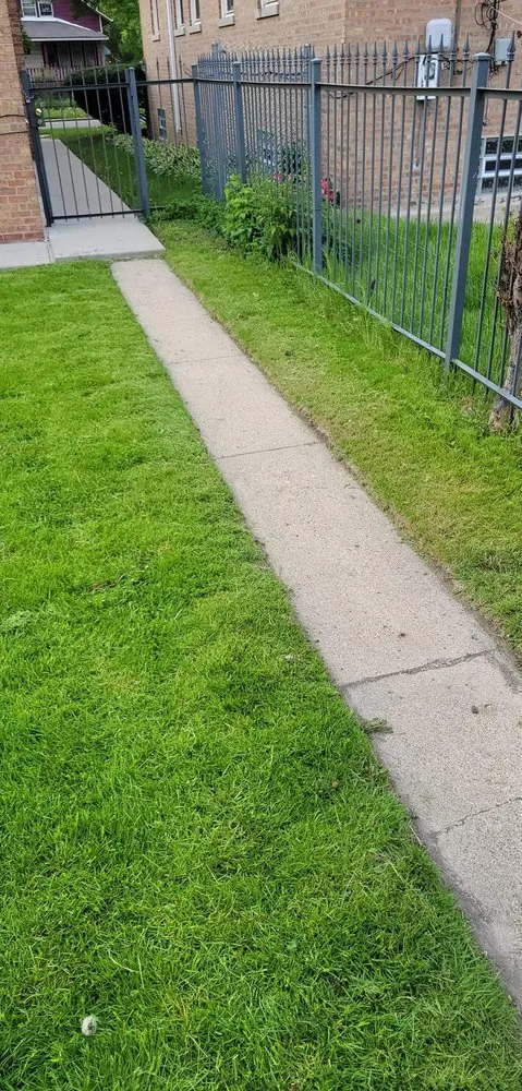 Professional residential landscaping in Chicago, IL - Smiths Expert Lawn Care