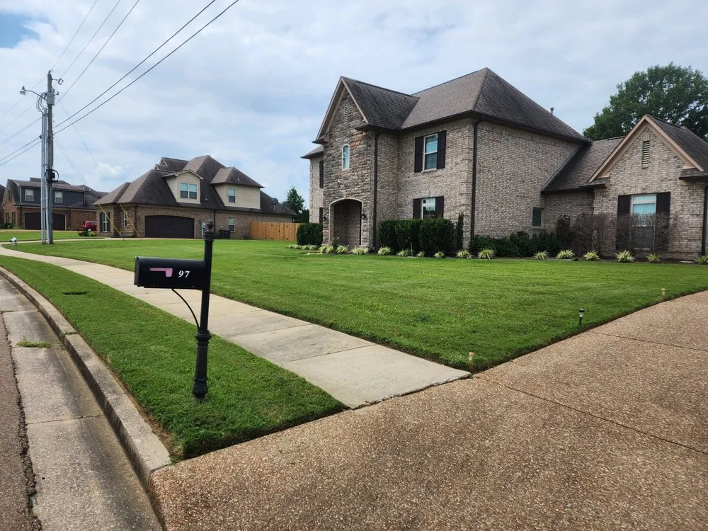 Custom garden landscaping near you across Bartlett, TN - Smith's Landscaping & Outdoor Solutions