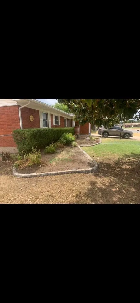 Reliable yard cleanup service experts serving Altus, OK - Smiths Landscaping