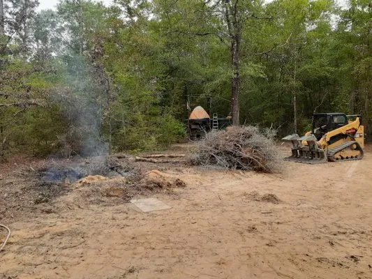 Smith's landscaping Logo