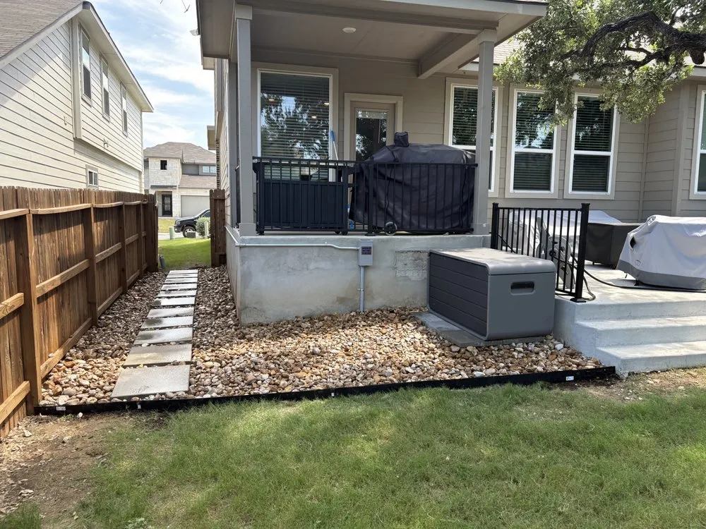 Affordable landscaping services experts serving Bulverde, TX - Smith’s Lawn & Landscape