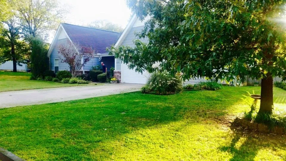 Trusted landscape design for beautiful yards across Tumbling Shoals, AR - Smith's Lawn & Landscaping Service