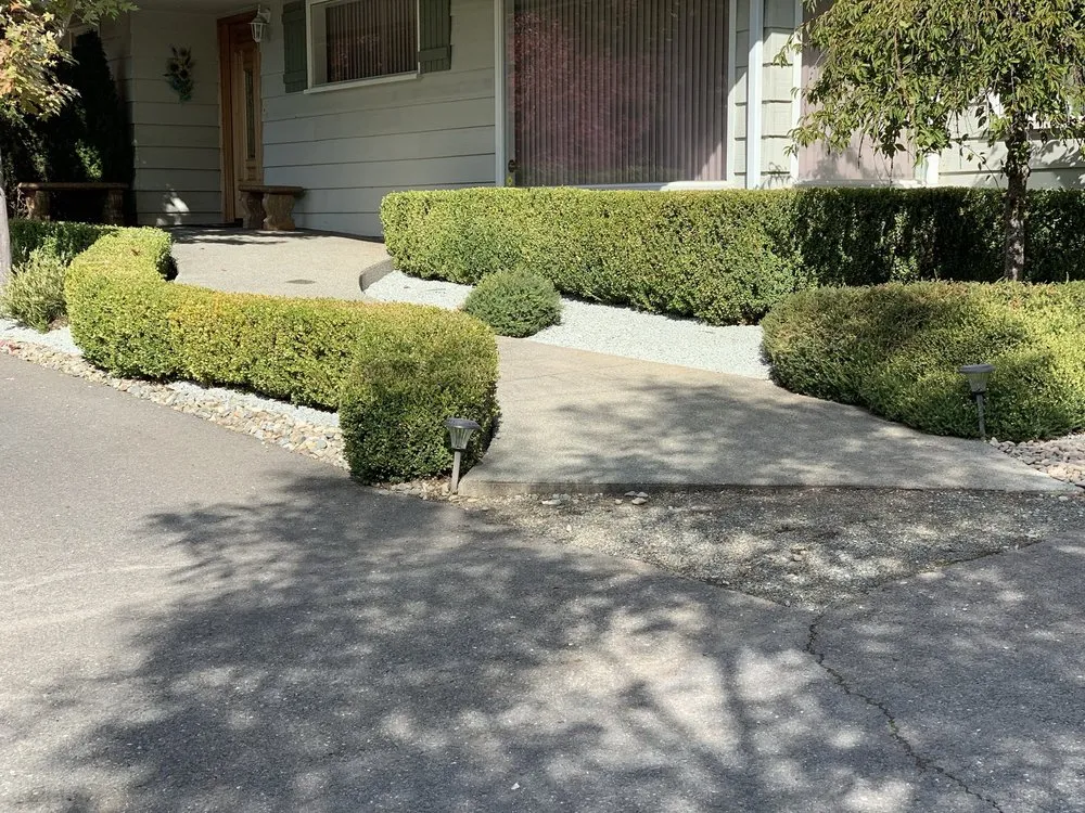 Expert yard maintenance near you in Grants Pass, OR by Smith's Lawn Care