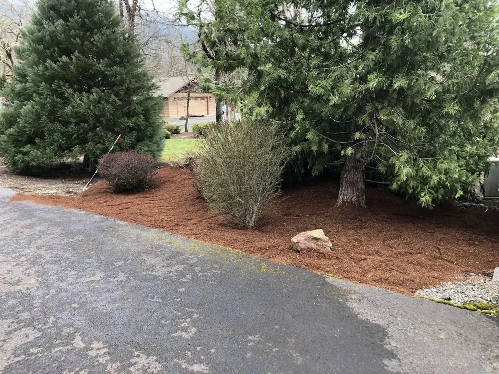 Affordable outdoor landscaping in Grants Pass, OR - Smith's Lawn Care