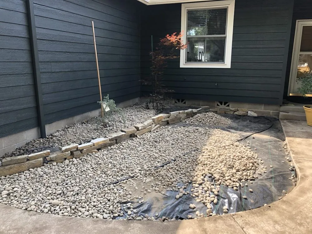 Top-rated lawn care service in Grants Pass, OR - Smith's Lawn Care