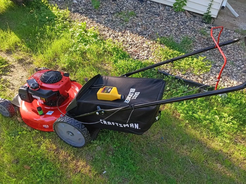 Custom lawn mowing service in Sioux Falls, SD - Smith's Lawn Cutting Service