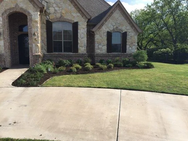 Professional landscape design in Fort Worth, TX by Smith's Lawnage Incentives