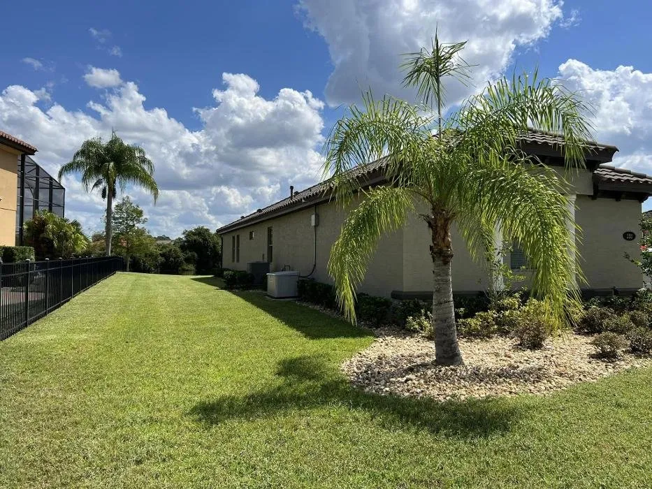 Custom yard cleanup service experts serving DeLand, FL - Smith's Outdoor Services