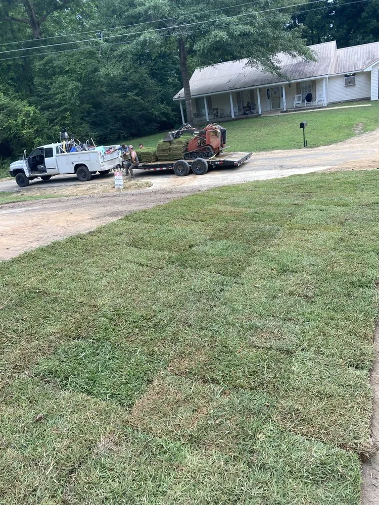 Professional landscaping services experts serving Northport, AL - Smith’s Outdoor Solutions