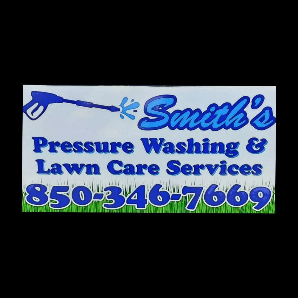 Top-rated yard cleanup service in Pensacola, FL by Smith's Pressure Washing & Lawn Care Services