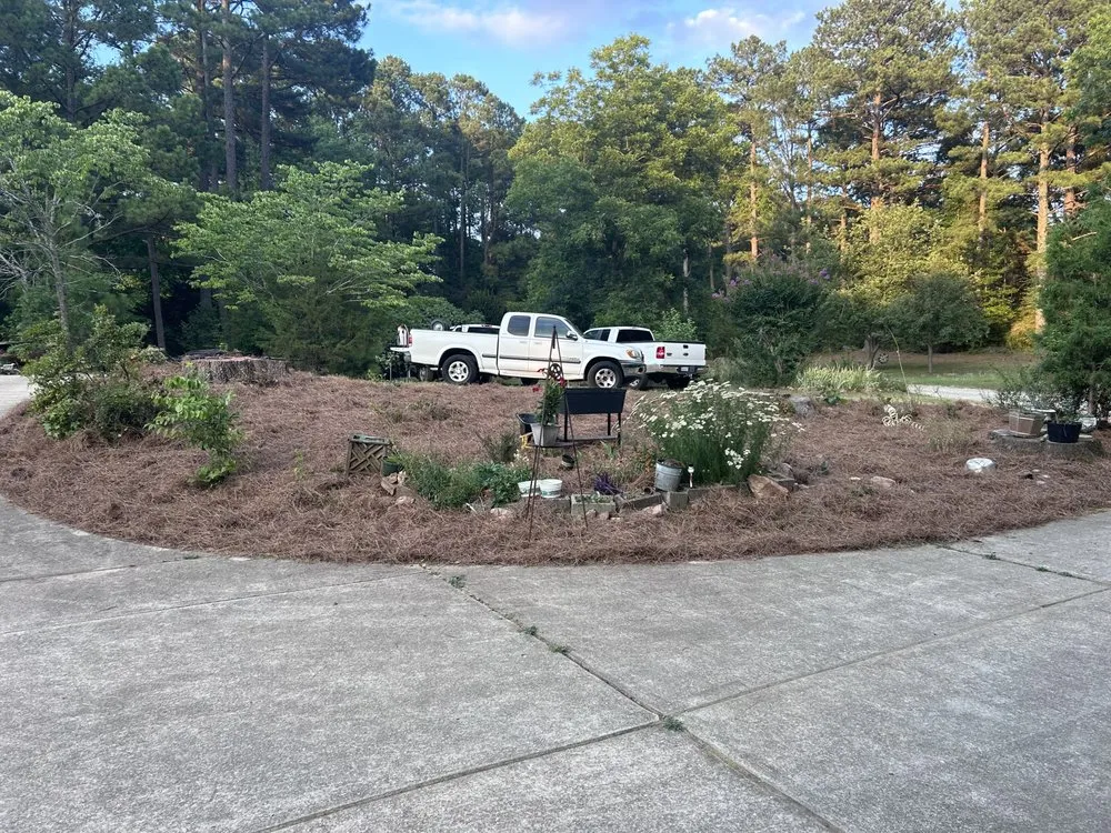 Professional garden landscaping experts serving Apex, NC - Smitten Lawns