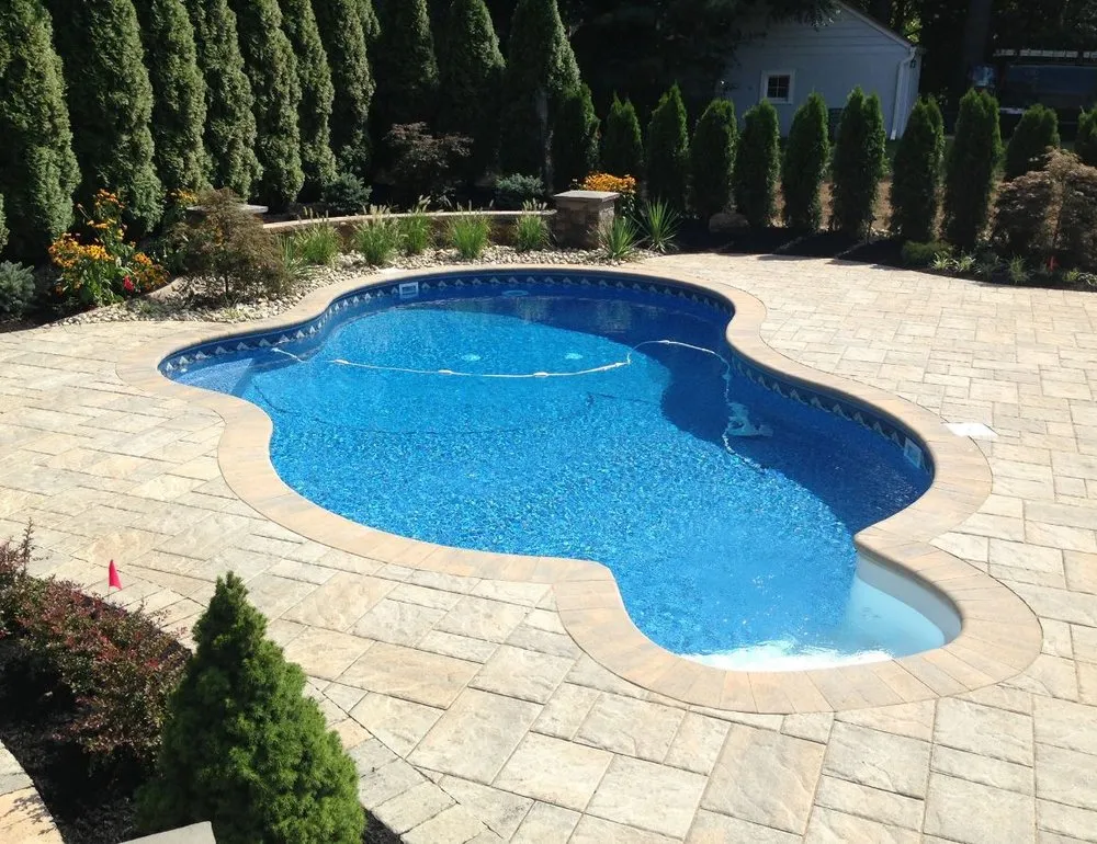 Expert lawn care service for beautiful yards in Cedar Grove, NJ by Smitty's Landscaping & Irrigation