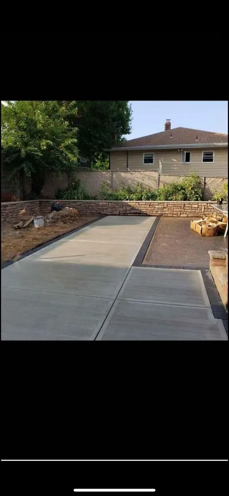 Custom lawn mowing service in Auburn, NY by Smitty's landscaping