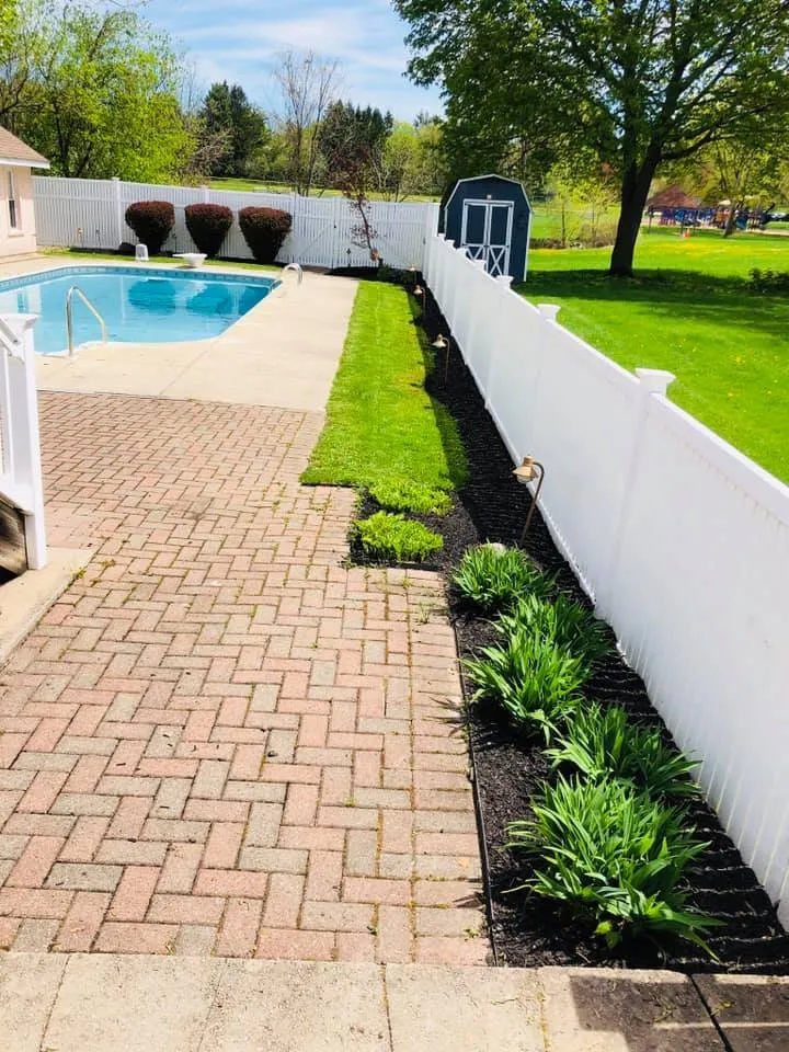 Custom yard maintenance in Auburn, NY by Smitty's landscaping