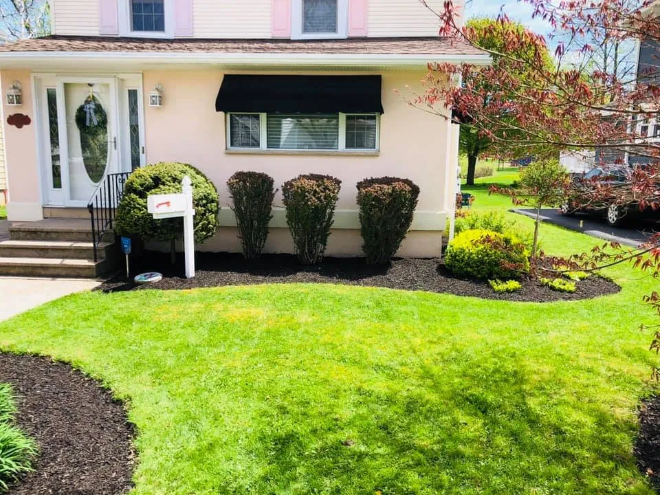 Expert lawn care service in Auburn, NY by Smitty's landscaping