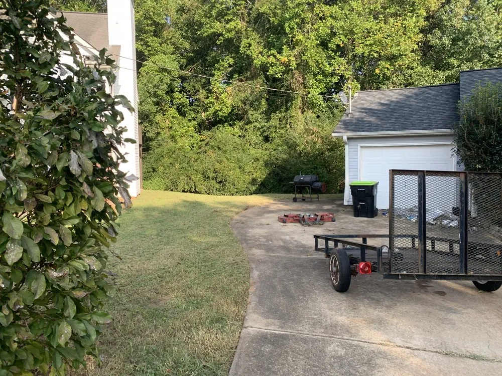 Local residential landscaping for beautiful yards in Franklin, GA by Smitty’s Lawn Care