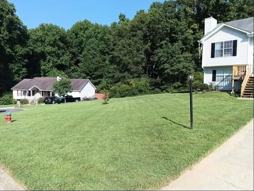 Trusted yard cleanup service in Winder, GA - Smitty's Lawn Care