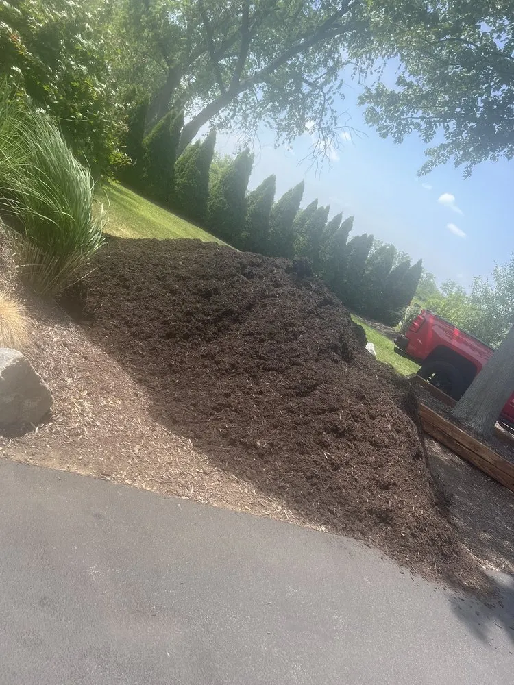 Trusted outdoor landscaping experts serving Alsip, IL - Smitty's Tree Service