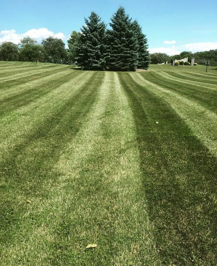 Reliable lawn mowing service experts serving Sussex, NJ - Smo Brothers Lawn Care