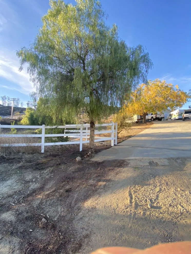 Top-rated lawn mowing service in Wildomar, CA - Smokescapers