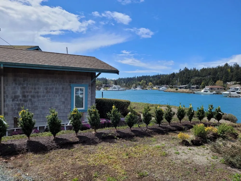 Custom yard maintenance experts serving Sedro-Woolley, WA - Smokey Mountain Landscapes
