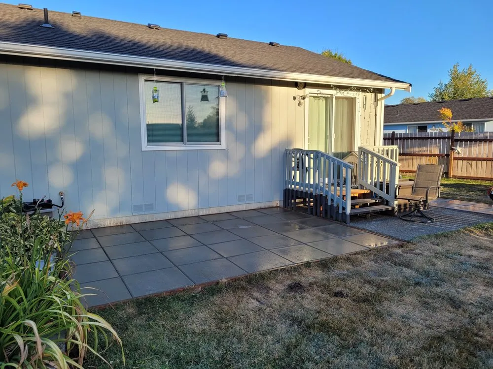 Expert lawn mowing service for beautiful yards in Sedro-Woolley, WA by Smokey Mountain Landscapes