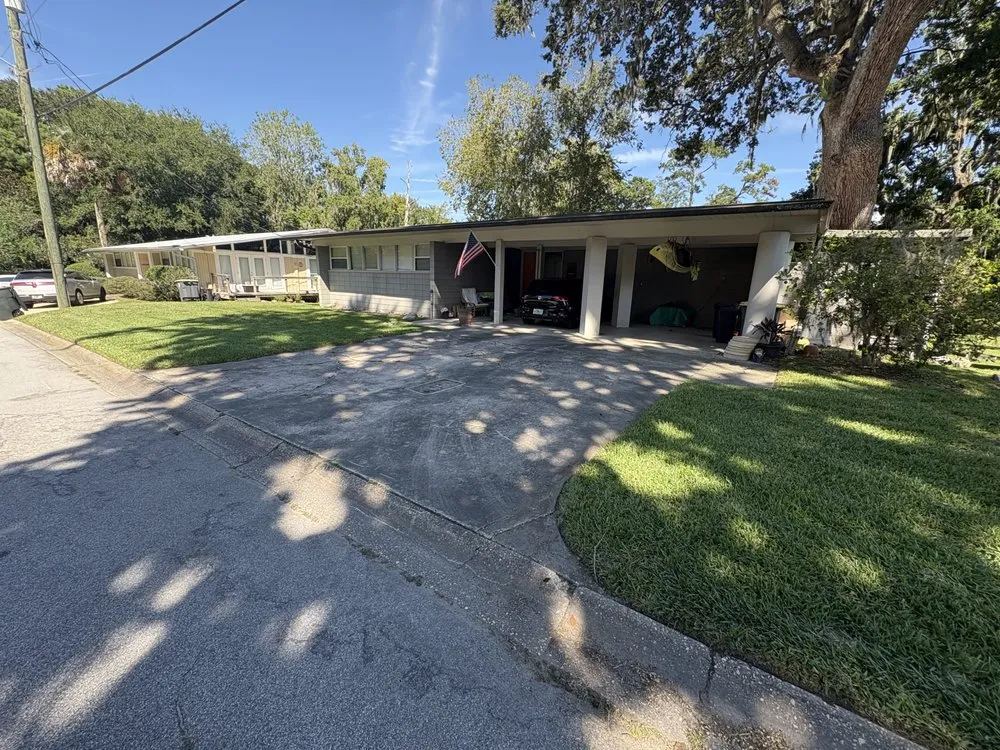 Top-rated landscape installation experts serving Jacksonville, FL - Smokey’s Lawn Service