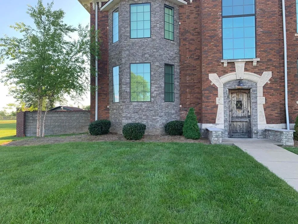 Professional landscape installation in Oakland, KY - Smokin Grass