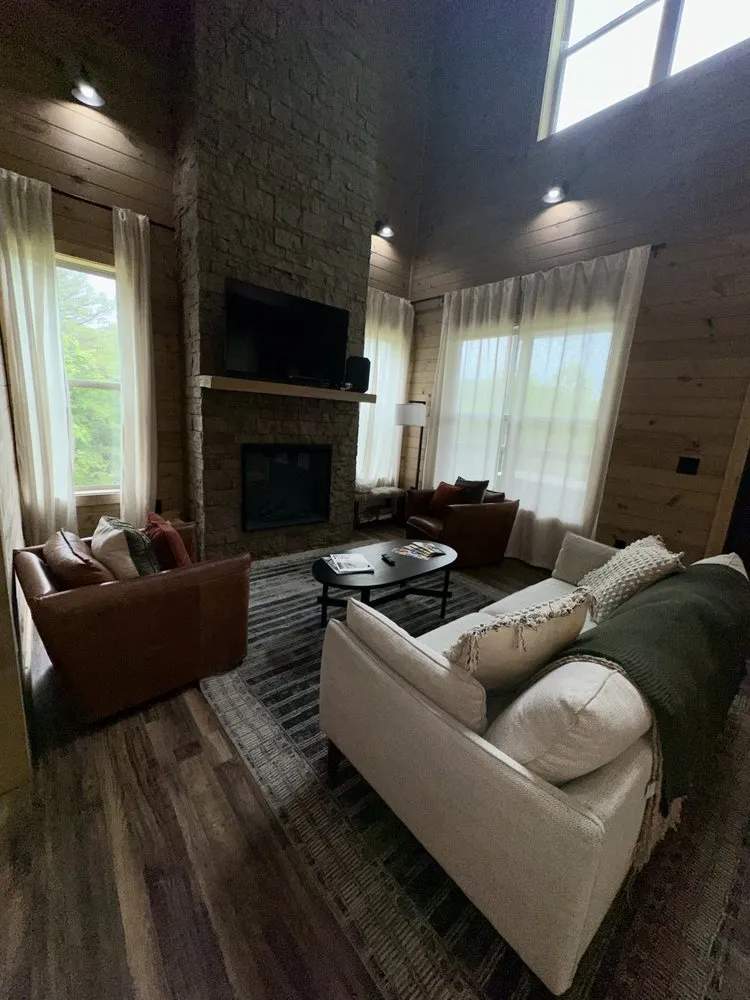 Reliable yard cleanup service in Pigeon Forge, TN by Smoky Mountain Pristine Cleaning