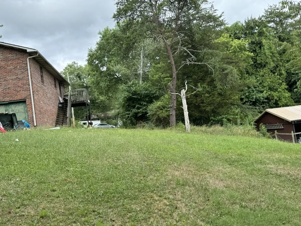 Custom outdoor landscaping in Sevierville, TN by Smoky’s Landscaping