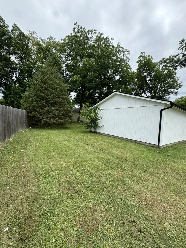 Affordable landscape design with custom design in Sevierville, TN by Smoky’s Landscaping