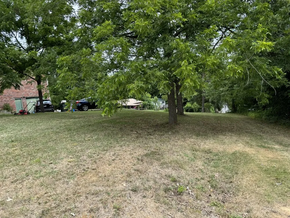 Expert lawn care service experts serving Sevierville, TN - Smoky’s Landscaping