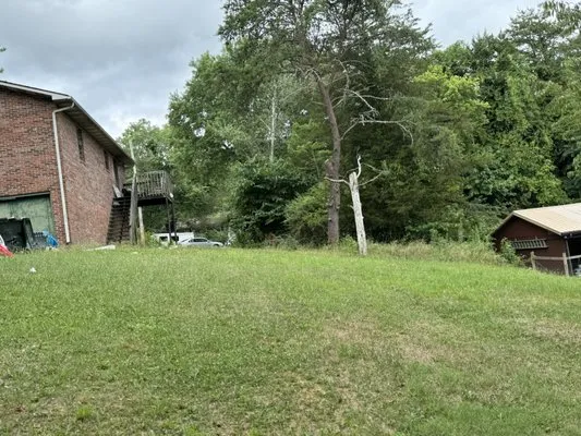 Smoky’s Landscaping Logo