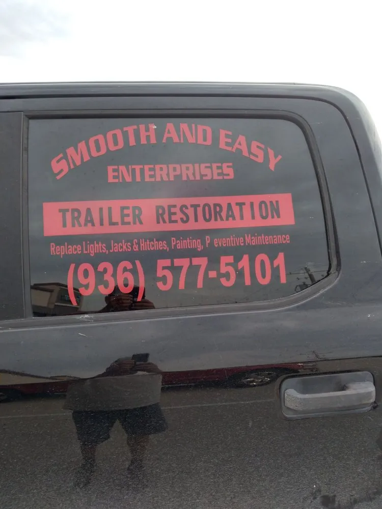 Custom outdoor landscaping in Navasota, TX by Smooth and Easy Enterprises