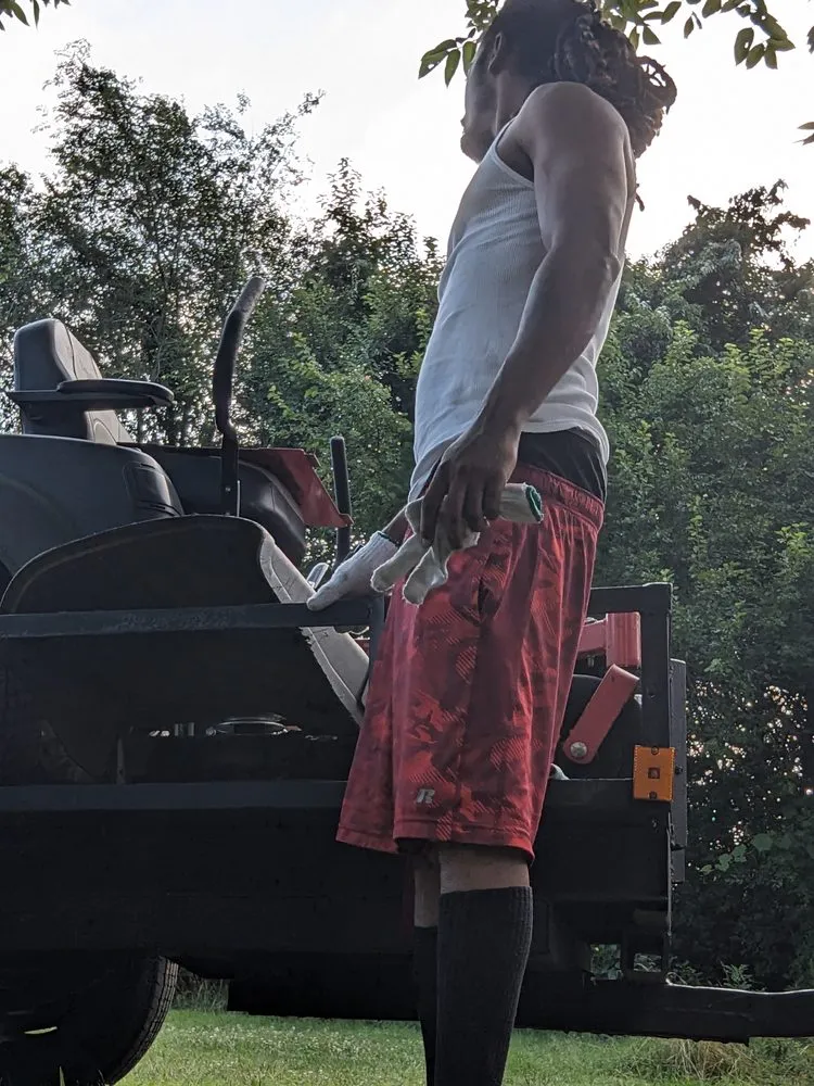 Expert landscaping services experts serving Delmar, MD - Smooth Cuts Lawn Scaping